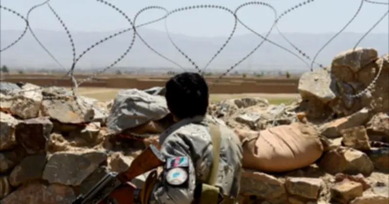 আফগানিস্তানের পাল্টা আক্রমণ: ডুরান্ড লাইনে পাকিস্তানি অবস্থানে 'ভারী সংঘর্ষ' শুরু