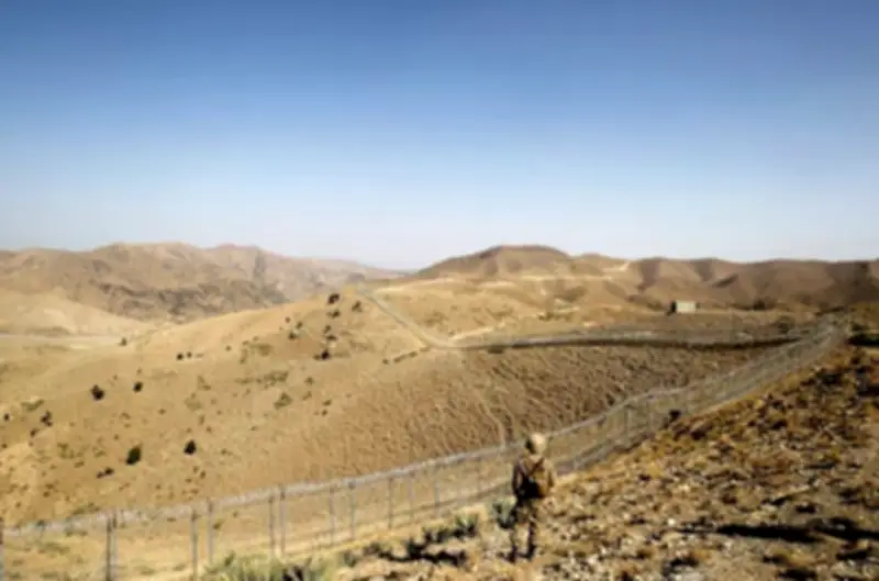 পাকিস্তান-আফগানিস্তান সীমান্তে সংঘাত: আফগান হামলায় পাকিস্তানি সেনা নিহত, জবাবের হুঁশিয়ারি