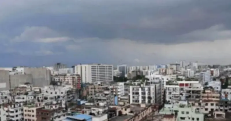 ঢাকার আকাশে মেঘের সম্ভাবনা, তাপমাত্রা স্থিতিশীল থাকবে