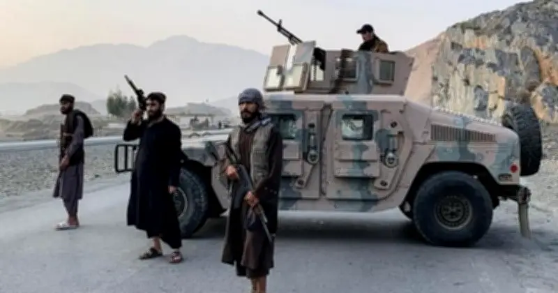 পাকিস্তান-আফগানিস্তান পাল্টাপাল্টি হামলায় উত্তেজনা, কূটনীতিকের শান্তি আহ্বান