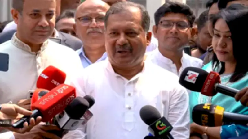 বাংলাদেশে অনলাইন শিক্ষার ভবিষ্যৎ: নতুন সম্ভাবনা ও চ্যালেঞ্জ