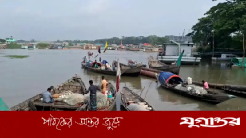 মেঘনা নদীতে দুই মাস মাছ ধরা নিষিদ্ধ, জেলেদের জন্য ভিজিএফ চাল বরাদ্দ