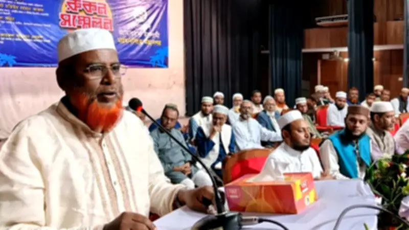 বিব্রত শ্রাবন্তী: ডা. শফিকুর রহমানের মন্তব্যে রাজনৈতিক বিতর্ক, নির্বাচনে জামায়াতের হক কেড়ে নেওয়ার অভিযোগ