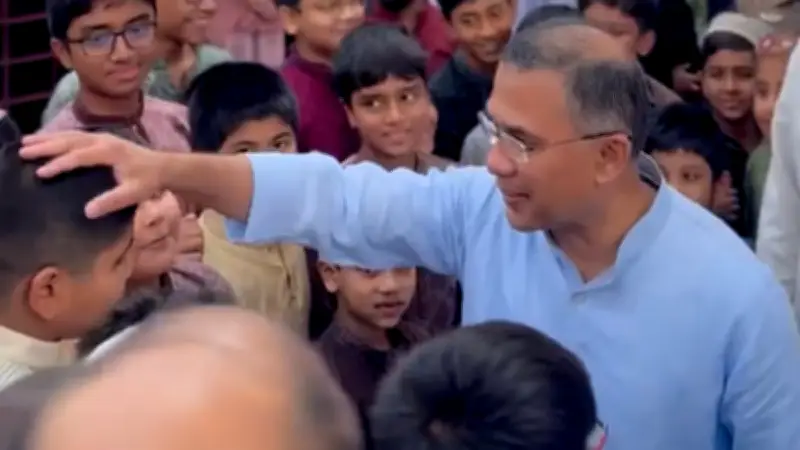 বাংলাদেশে অনলাইন শিক্ষার সম্ভাবনা ও চ্যালেঞ্জ নিয়ে বিশেষ প্রতিবেদন