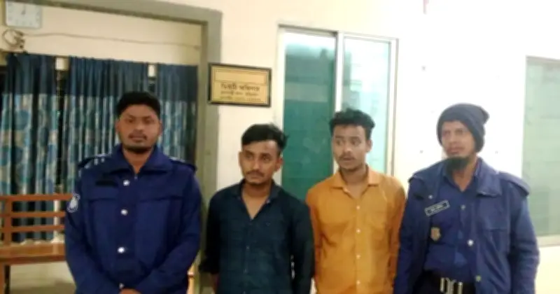 কুড়িগ্রামের সীমান্তে দুই ভারতীয় ও এক বাংলাদেশি যুবককে ইয়াবাসহ আটক