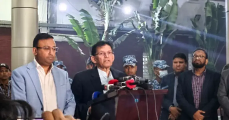 আফগানিস্তান-পাকিস্তান সংঘাত প্রসঙ্গে পররাষ্ট্রমন্ত্রী: 'এটা দুঃখজনক, যুদ্ধ কারও জন্য মঙ্গল আনবে না'