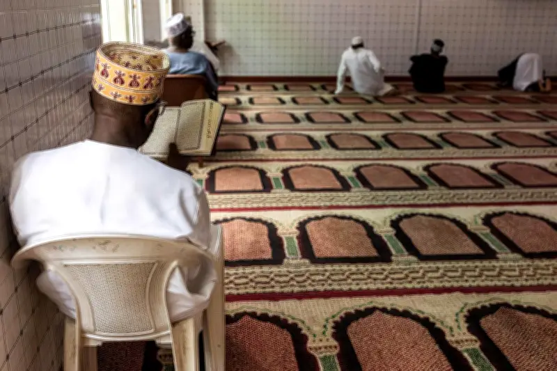 রোজার আদব: শুধু পানাহার নয়, আত্মশুদ্ধি ও আল্লাহর নৈকট্য লাভের পথ