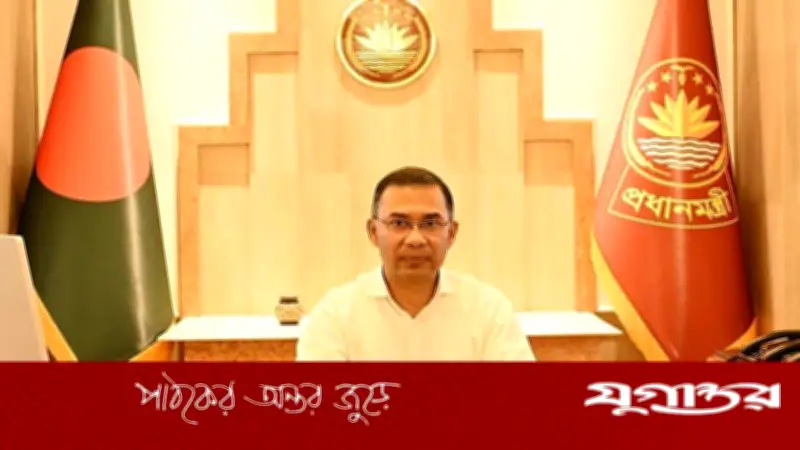 ছুটির দিনেও অফিসে প্রধানমন্ত্রী তারেক রহমান, কর্মকর্তাদের সাথে মতবিনিময়