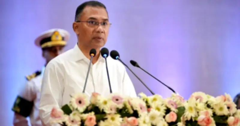 ছুটির দিনেও প্রধানমন্ত্রীর অফিসে উপস্থিতি, নির্বাচনী অঙ্গীকার বাস্তবায়নে কর্মকর্তাদের তৎপরতা চাইলেন