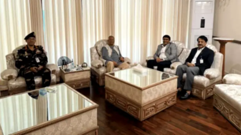 বিশ্ব রাজনীতিতে উত্তপ্ত পরিস্থিতি: ইরানে স্কুলে হামলা, ট্রাম্পের হুমকি, রাশিয়ার ফ্লাইট স্থগিত