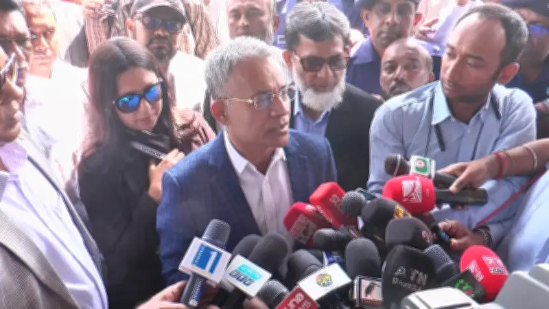 ঈদযাত্রায় অতিরিক্ত ভাড়া আদায়ের চেষ্টা করলে কঠোর ব্যবস্থা: মন্ত্রী শেখ রবিউল আলম