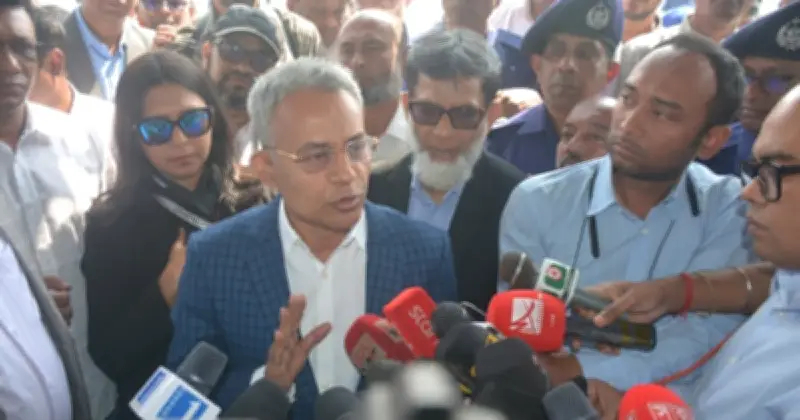 মন্ত্রী শেখ রবিউল আলমের সতর্কবার্তা: লাইটার জাহাজে গম পেয়েছি, ঈদে ভাড়া বাড়বে না