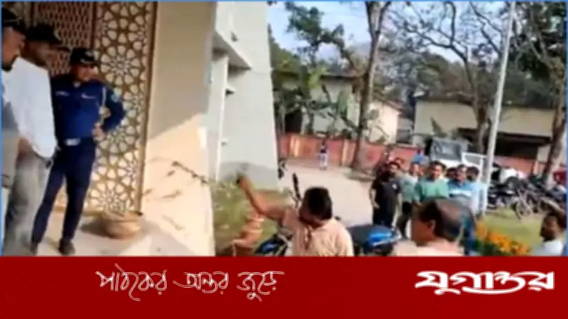 ওসির সামনেই যুবদল নেতার চাঁদা দাবি, বহিষ্কার ও গ্রেফতারের ঘটনা নাটোরে