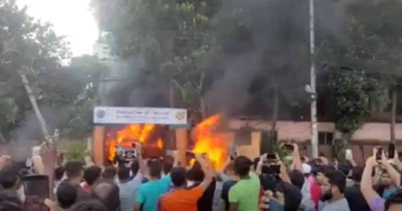 চব্বিশের জুলাই আন্দোলনে ৪৪ পুলিশ নিহত: তদন্তে বাধা ও আইনি জটিলতা