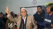 ঠাকুরগাঁও-১ আসনে ভোট দিলেন বিএনপি মহাসচিব মির্জা ফখরুল ইসলাম আলমগীর