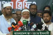 বাংলাদেশে তেলের দাম বৃদ্ধি: সরকারের নতুন মূল্য নির্ধারণ ও জনগণের প্রতিক্রিয়া