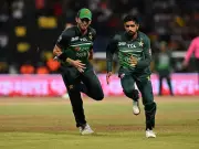 পাকিস্তান ক্রিকেটে ভূমিকম্প: শাহিন-বাবরকে বাদ দেওয়ার দাবি সাবেক তারকাদের