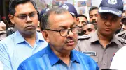 চকবাজারে ডিএমপি কমিশনারের ভেজালবিরোধী অবস্থান, মার্কিন ধাওয়ায় রুশ যুদ্ধবিমান পিছু হটল