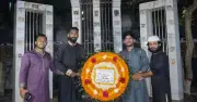 নিষিদ্ধ ছাত্রলীগের নেতাকর্মীদের শহীদ মিনারে ফুল দেওয়ার ভিডিও ভাইরাল