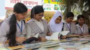 বইমেলায় শিশুদের উচ্ছ্বাস: পাপেট শো থেকে বর্ণমেলা শিখি বইয়ের আনন্দ