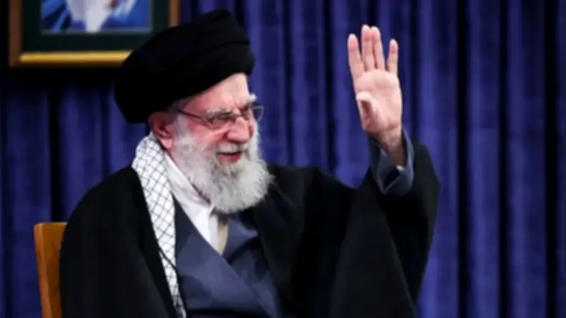 হাল ফ্যাশনের নতুন সংযোজন: আধুনিক পোশাকের ট্রেন্ডে পরিবর্তন