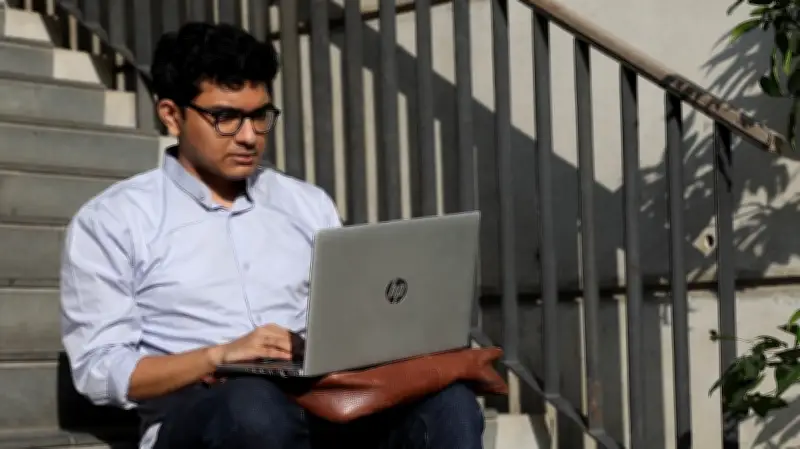 এআইয়ের দক্ষতা বৃদ্ধিতে শীর্ষ প্রতিষ্ঠানের ৫টি বিশেষ কোর্সের বিস্তারিত তথ্য