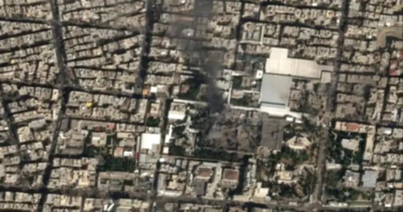 ইসরায়েলের প্রতিরক্ষা ব্যবস্থা ভেদ করে ইরানের ক্ষেপণাস্ত্র হামলা, নিহত ১