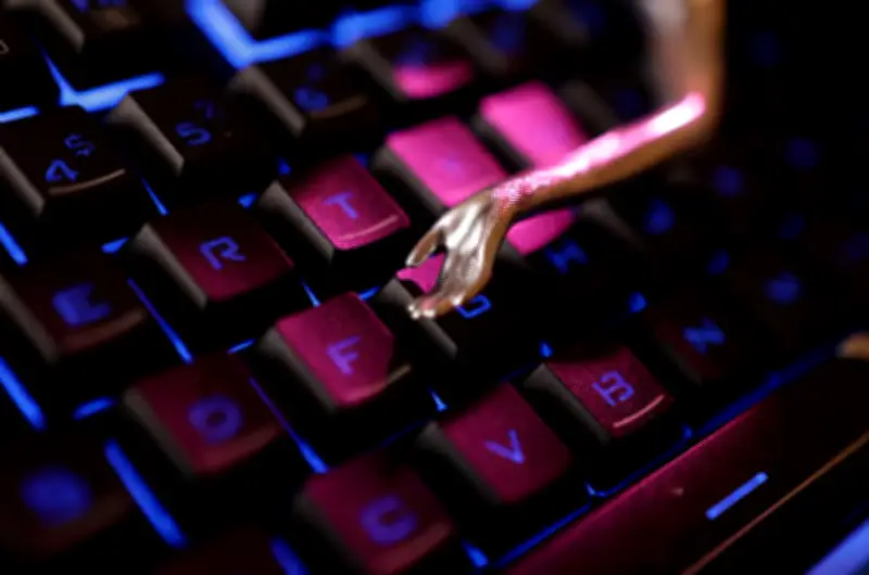 ডিপফেক: কৃত্রিম বুদ্ধিমত্তার ভুয়া ভিডিও ও বিশ্বাসের সংকট