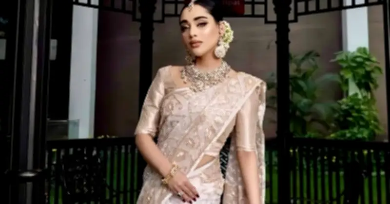 ইভনাথ খান ইকরার মৃত্যুতে শোবিজে শোক, তমা মির্জার ফেসবুক স্ট্যাটাসে প্রশ্ন