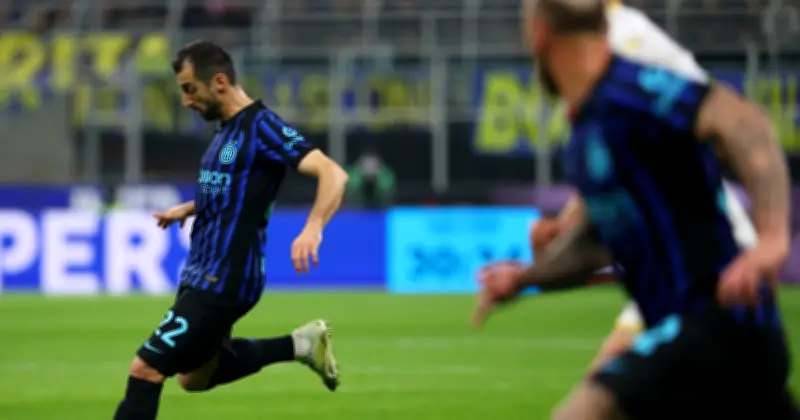 ইন্টার মিলানের জয়ের ধারা অব্যাহত, জেনোয়ার বিপক্ষে ২-০ গোলে জয়ী