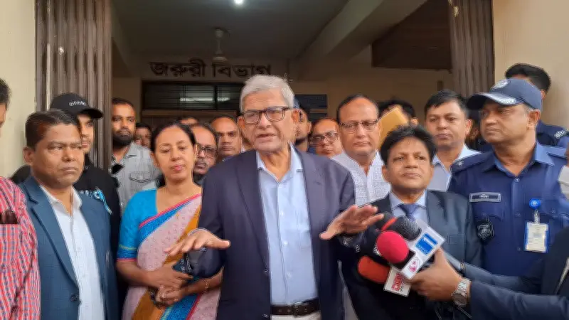 ঠাকুরগাঁও জেনারেল হাসপাতাল পরিদর্শন করলেন মির্জা ফখরুল ইসলাম আলমগীর