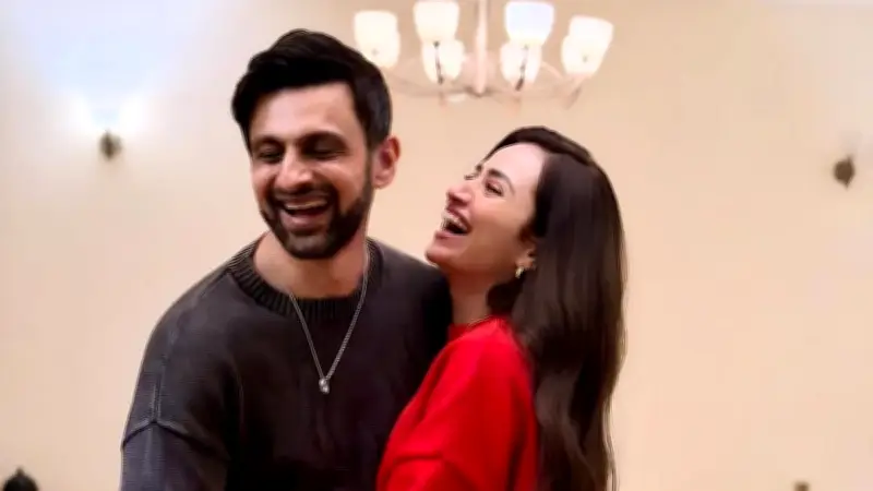 শোয়েব মালিকের ব্যক্তিজীবনের গুজব প্রত্যাখ্যান: স্ত্রী সানা জাভেদ ও ছেলে ইজহানের প্রতি সম্মান