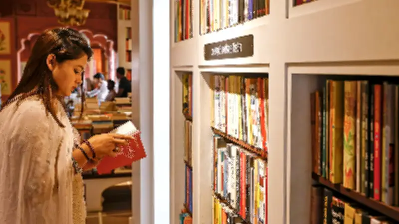 পাঠকের চিঠি: আত্মোন্নয়নমূলক ফিচার ও লেখালেখির প্রশ্নে কিআর জবাব