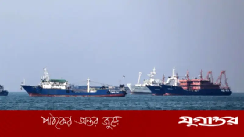 হরমুজ প্রণালিতে শত শত জাহাজ আটকা, তেলের দাম বৃদ্ধির আশঙ্কা