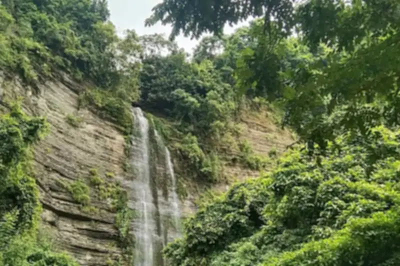 চট্টগ্রামের সীতাকুণ্ডে পাহাড়ে গলাকাটা কন্যাশিশু উদ্ধার, হত্যাচেষ্টার সন্দেহ