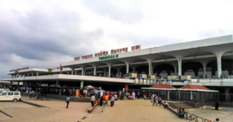 মধ্যপ্রাচ্যে যুদ্ধের কারণে ৭৪টি ফ্লাইট বাতিল, ঢাকার বিমানবন্দরে যাত্রীদের ভোগান্তি