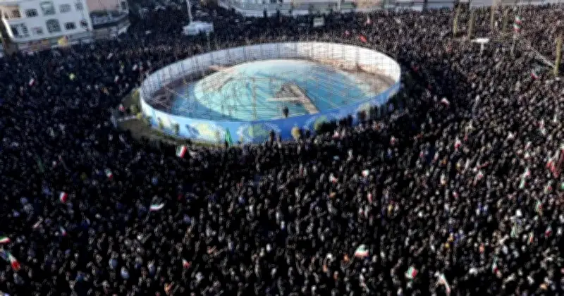 ইরানে শোকের ছায়া: যুক্তরাষ্ট্র-ইসরায়েলি হামলায় নিহত খামেনি, উত্তেজনা চরমে