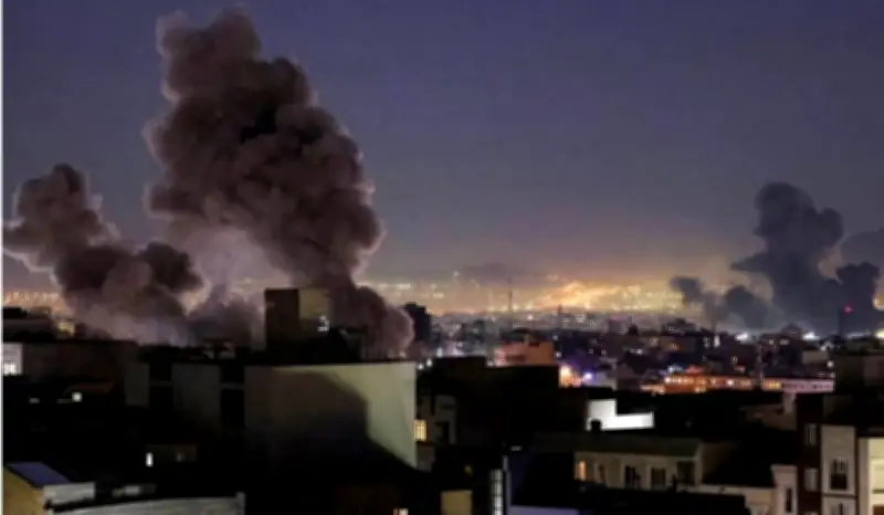 বাংলাদেশে অনলাইন শিক্ষার ভবিষ্যৎ: নতুন নীতিমালা ও চ্যালেঞ্জ