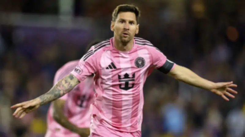 মেসির জোড়া গোলে মিয়ামি জয়, মধ্যপ্রাচ্য সংকটে তেলের দাম ও শেয়ারবাজারে ধস