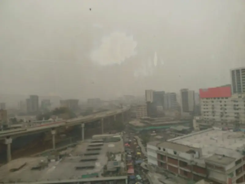 রাজধানীর আকাশে মেঘের আচ্ছাদন, আবহাওয়া অধিদপ্তরের পূর্বাভাসে বৃষ্টির সম্ভাবনা