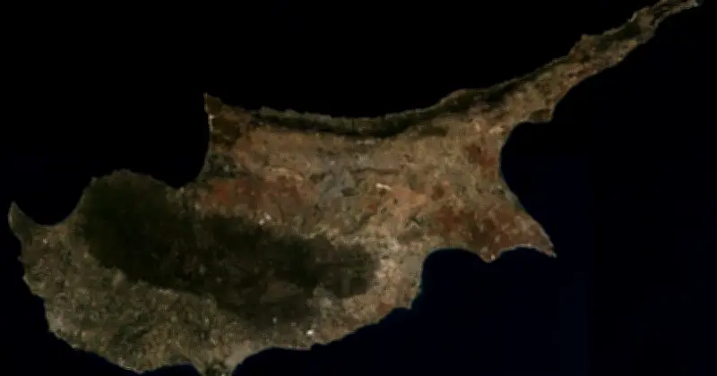 ইরানের ড্রোন হামলায় সাইপ্রাসের ব্রিটিশ সামরিক ঘাঁটি ক্ষতিগ্রস্ত, ইইউ'র দৃঢ় সমর্থন