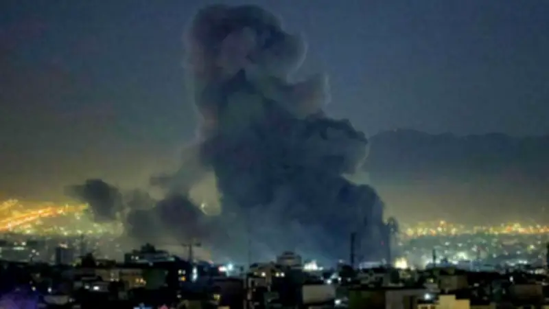 ইরান-ইসরায়েল উত্তেজনা ও বাংলাদেশের নানা সংকট: পারমাণবিক হামলা থেকে স্বাস্থ্য সচেতনতা