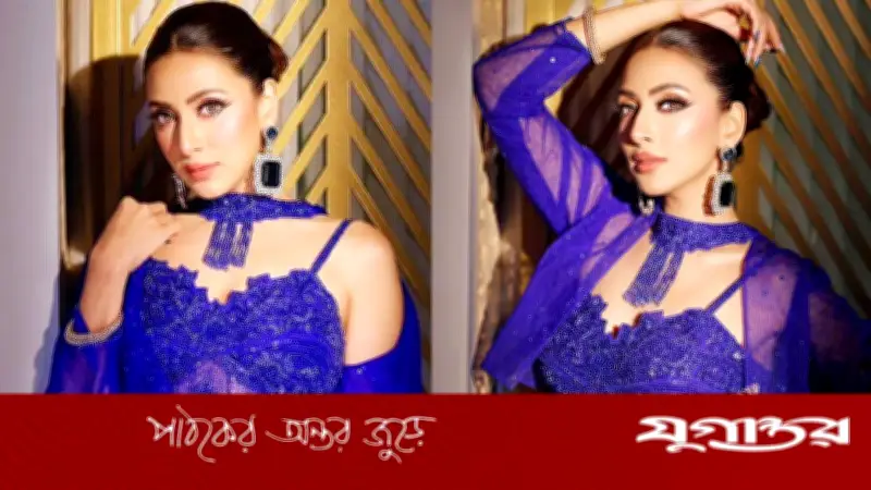 নীল লেহেঙ্গায় মোহনীয় রূপে ভক্তদের মুগ্ধ করলেন অভিনেত্রী বিদ্যা সিনহা মিম