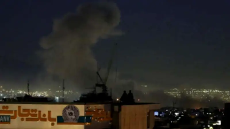 ইরান-ইসরায়েল উত্তেজনা: ট্রাম্পের হুমকি, নোবেল বিজয়ীদের আহ্বান ও কাতারে গ্যাস সরবরাহ স্থগিত