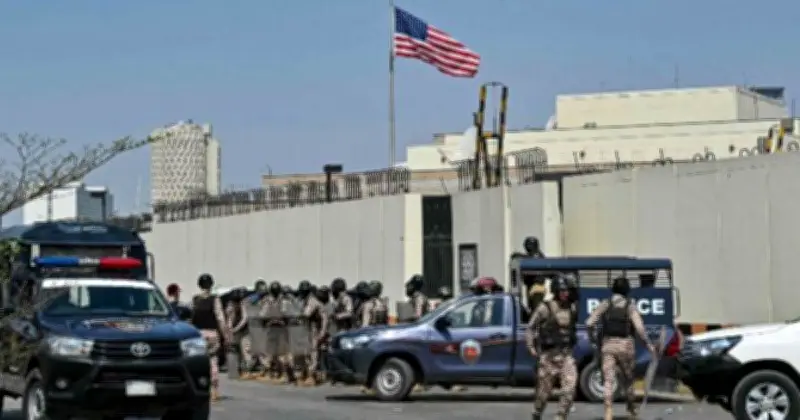 মধ্যপ্রাচ্যের উত্তেজনায় পাকিস্তানে মার্কিন ভিসা সাক্ষাৎকার বাতিল, বিক্ষোভে নিহত-আহত