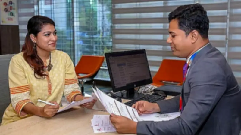 নাকি ডাবল স্কিন কন্টাক্ট লেন্স ভালো? চোখের স্বাস্থ্যের জন্য সঠিক পছন্দ