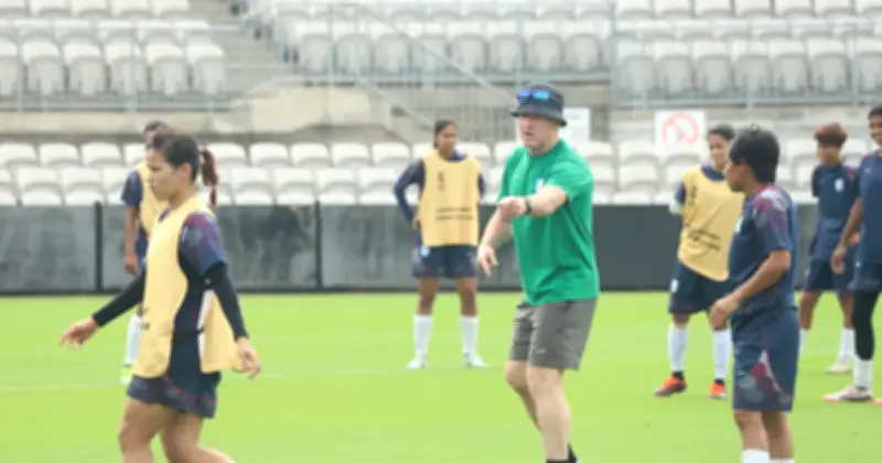 বাংলাদেশ নারী ফুটবল দলের ঐতিহাসিক অভিষেক, আজ চীনের মুখোমুখি