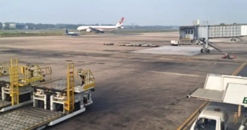 মধ্যপ্রাচ্যে যুদ্ধাবস্থায় চট্টগ্রাম বিমানবন্দরে ৩৫টি ফ্লাইট বাতিল, সাতটি নতুন বাতিল