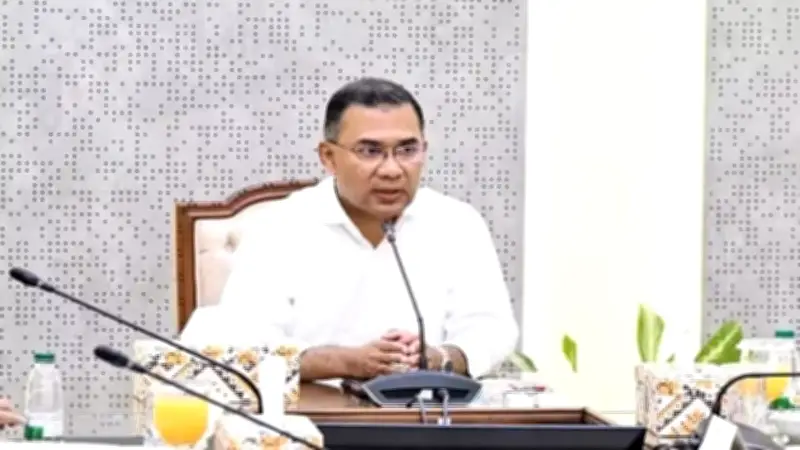 বগুড়ায় প্রধানমন্ত্রীর সফর স্থগিত, কালিয়ায় মাদক কারবারি গ্রেপ্তার, চীন-ইরান সামরিক সহায়তা নিয়ে যা জানালো