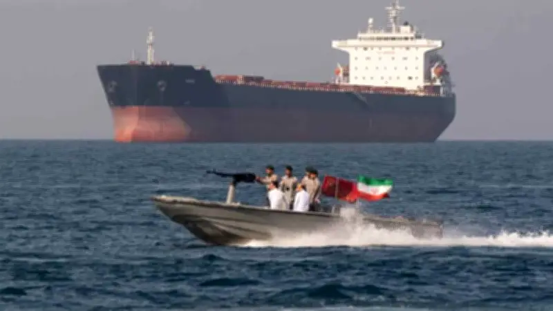 হরমুজ প্ররোধ, তেল সংকট ও আন্তর্জাতিক উত্তেজনায় বাংলাদেশের অর্থনীতি ও বিনোদনে প্রভাব